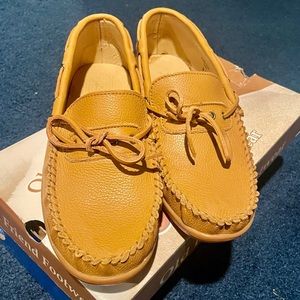 Men’s Genuine Leather Moccasin - Size: 9.5 Tan - Old Friend Footwear